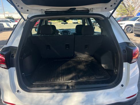 Used 2022 Chevrolet Equinox LS w/ LPO, Floor Liner Package FWD image 30