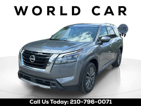 Used 2025 Nissan Pathfinder SL w/ SL Premium Package FWD image 7