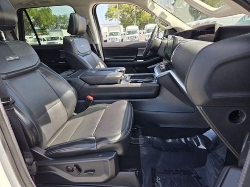 Certified 2025 Ford Expedition Platinum AWD/4WD image 20