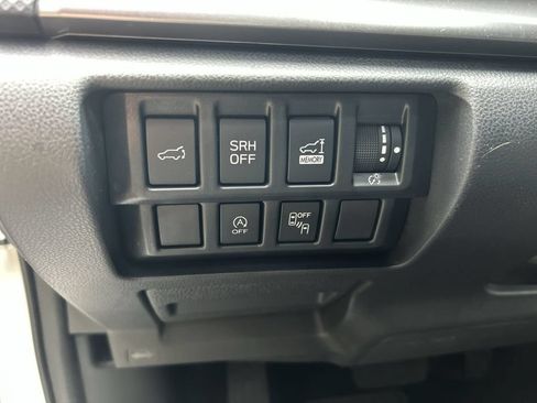 Certified 2023 Subaru Forester Premium AWD/4WD image 17