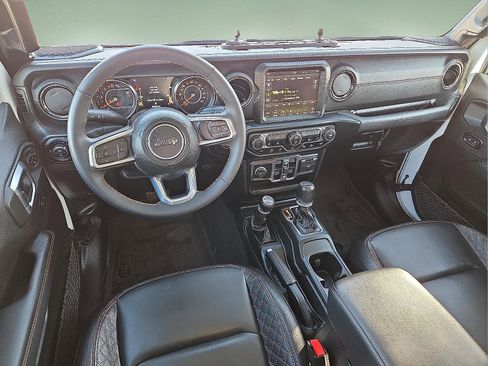 Used 2023 Jeep Gladiator Overland image 10