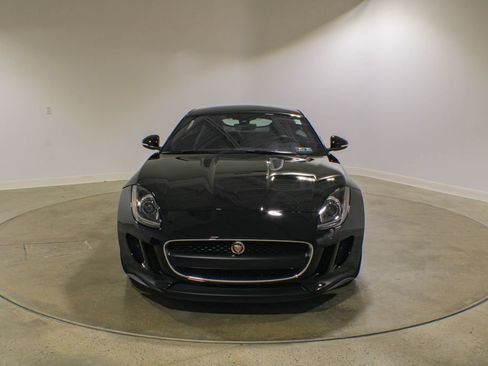 Used 2017 Jaguar F-TYPE Coupe RWD image 2