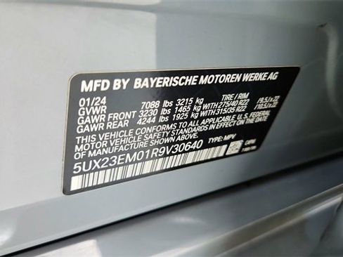 Used 2024 BMW X7 xDrive40i w/ M Sport Package image 65