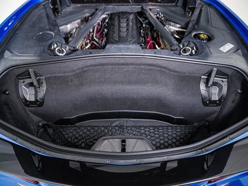 Used 2025 Chevrolet Corvette Stingray Premium Cpe w/ Z51 Performance Package RWD image 30