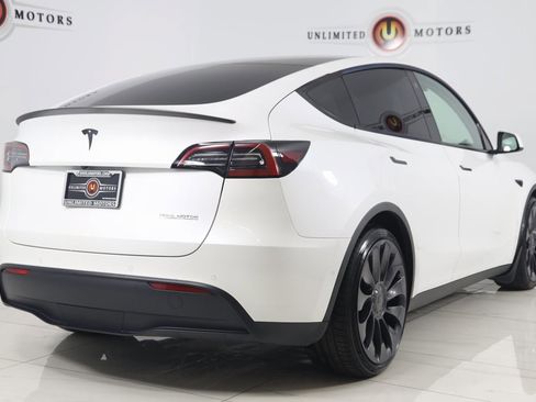 Used 2022 Tesla Model Y Performance image 3