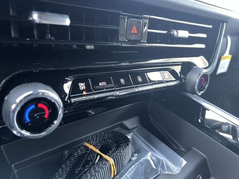 New 2026 Chevrolet Suburban Premier image 11