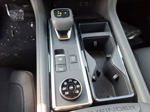 New 2026 Nissan Pathfinder SV image 14