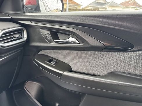 Used 2023 Chevrolet TrailBlazer LT image 25