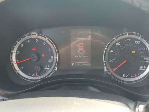 Used 2021 Toyota Highlander LE image 14