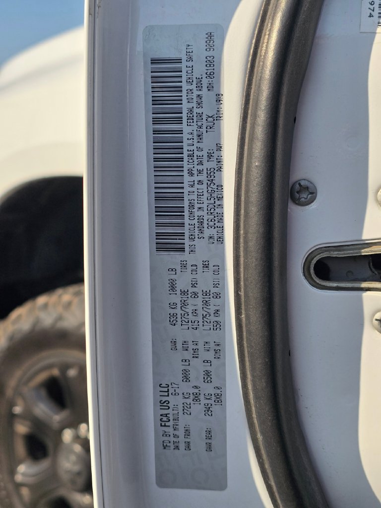 Used 2017 RAM 2500 SLT AWD/4WD image 32