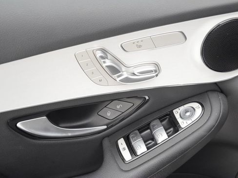 Certified 2022 Mercedes-Benz GLC 300 image 21