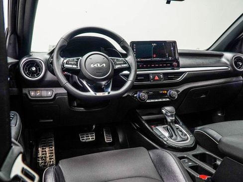 Used 2024 Kia Forte GT-Line w/ GT-Line Premium Package image 5