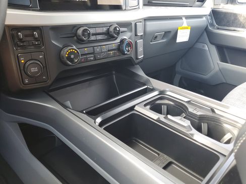 New 2026 Ford F250 XLT w/ XLT Premium Package AWD/4WD image 20