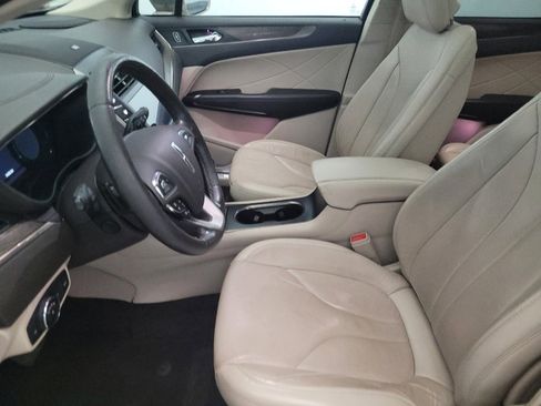 Used 2019 Lincoln MKC Reserve image 17