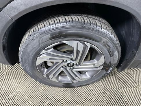 Used 2023 Hyundai Santa Fe SEL w/ Premium Package image 10