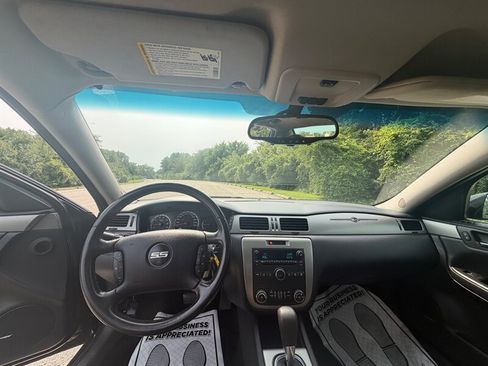 Used 2006 Chevrolet Impala SS FWD image 10