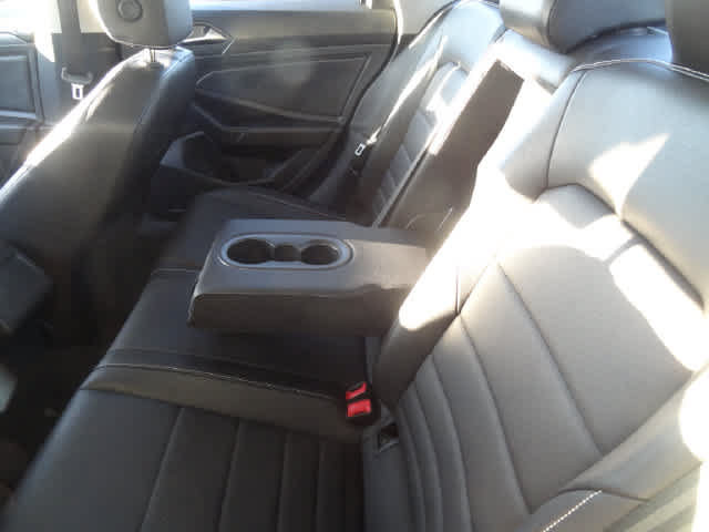 Used 2024 Volkswagen Jetta SE FWD image 10