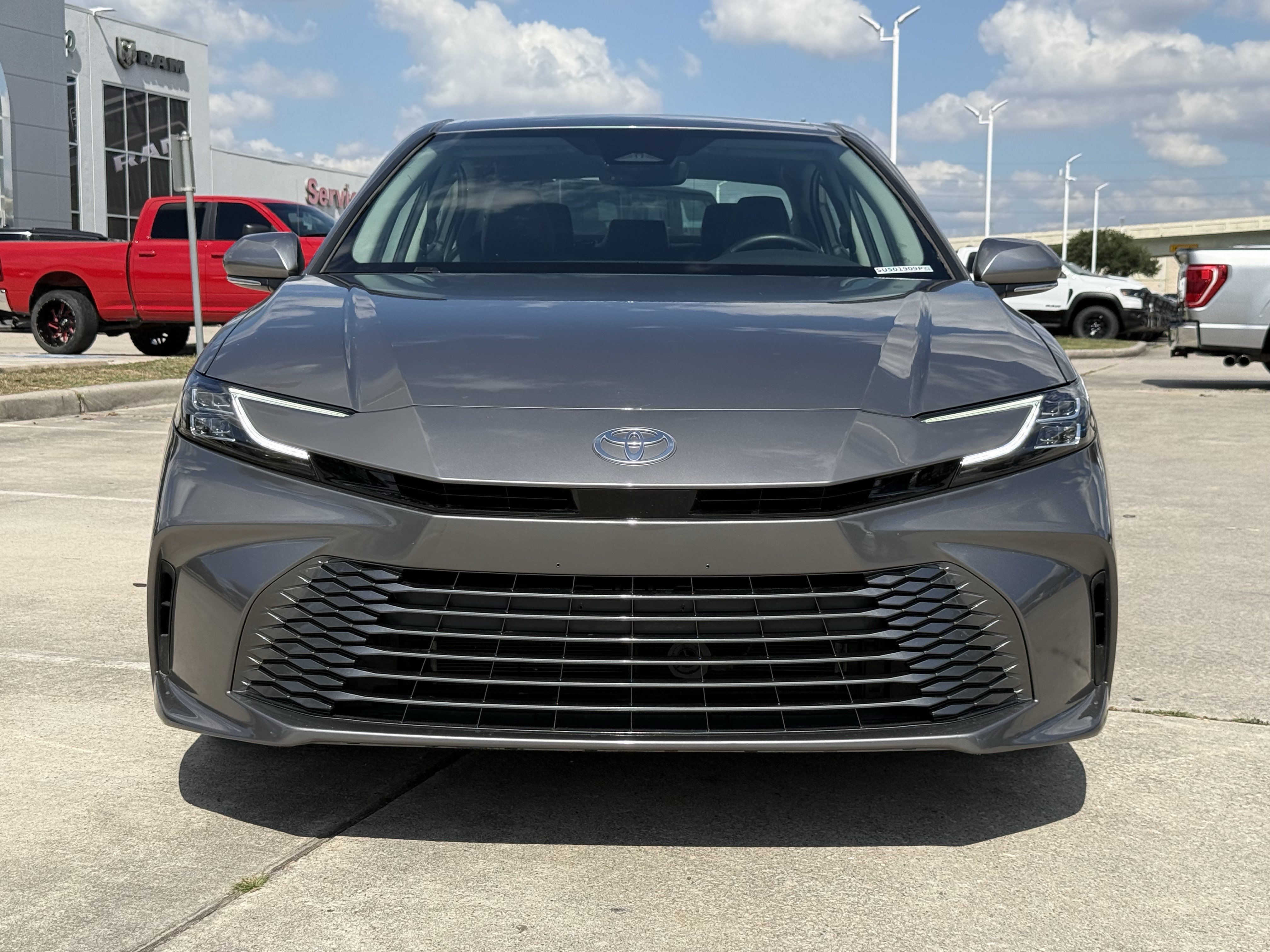 Used 2025 Toyota Camry XLE FWD image 10