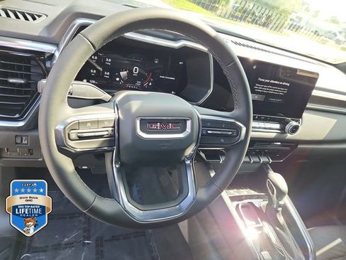 New 2026 GMC Canyon Elevation w/ LPO, Black Badging Package RWD image 16