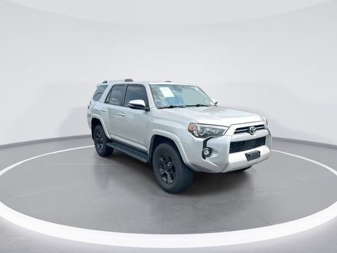Used 2021 Toyota 4Runner SR5 Premium AWD/4WD image 2