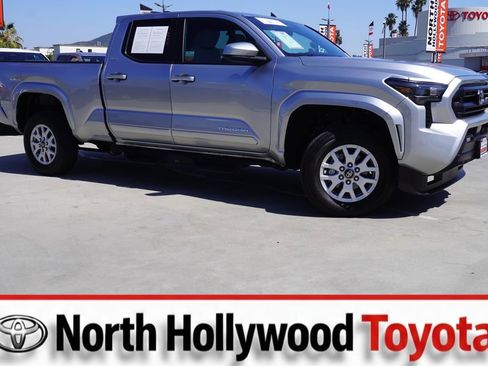 Certified 2025 Toyota Tacoma SR5 AWD/4WD image 1