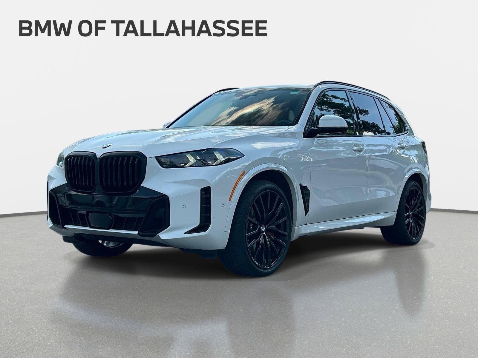 Used 2024 BMW X5 sDrive40i w/ M Sport Package RWD image 1