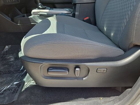 Used 2021 Toyota Tacoma SR5 RWD image 22