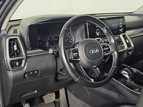 Used 2021 Kia Sorento S w/ Panoramic Sunroof Package FWD image 15