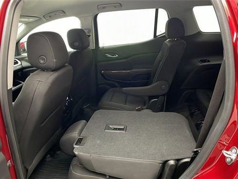 Certified 2023 GMC Acadia SLE w/ Driver Convenience Package image 34