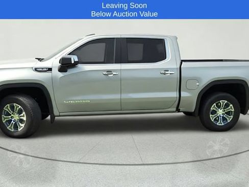 Used 2025 GMC Sierra 1500 SLT AWD/4WD image 2