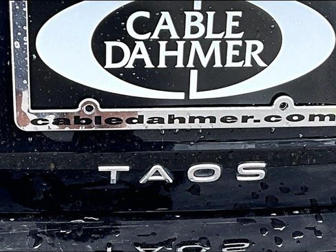 Used 2023 Volkswagen Taos SE AWD/4WD image 32