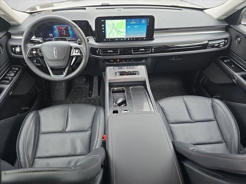 Used 2025 Lincoln Aviator AWD w/ Equipment Group 101A image 9