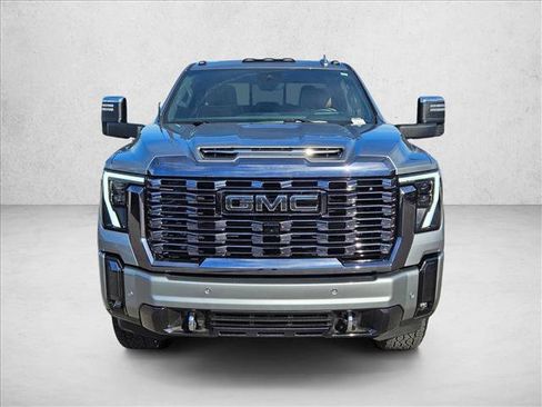 Used 2024 GMC Sierra 3500 Denali Ultimate image 2