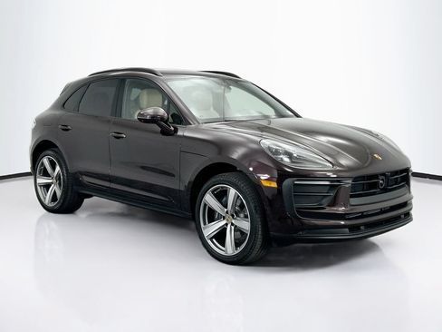 Used 2026 Porsche Macan AWD/4WD image 9