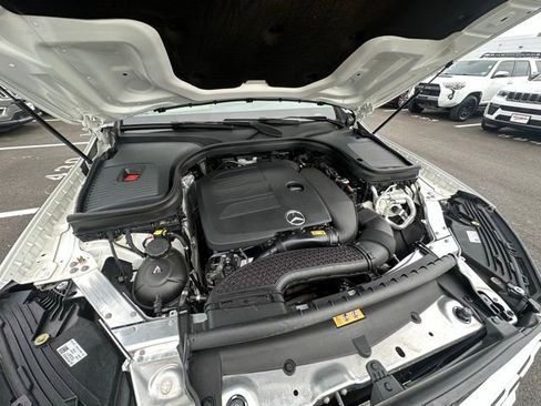 Used 2022 Mercedes-Benz GLC 300 4MATIC image 15