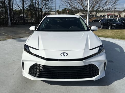 Certified 2025 Toyota Camry LE image 3