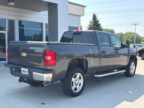 Used 2011 Chevrolet Silverado 2500 LT w/ Suspension Package, Off-Road AWD/4WD image 5