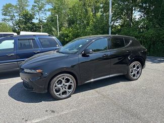 Used 2025 Alfa Romeo Tonale w/ Premium Package AWD/4WD video 1
