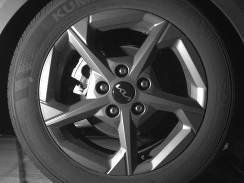 Used 2025 Kia K4 LXS image 15