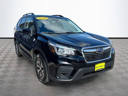 Used 2020 Subaru Forester Premium AWD/4WD image 3