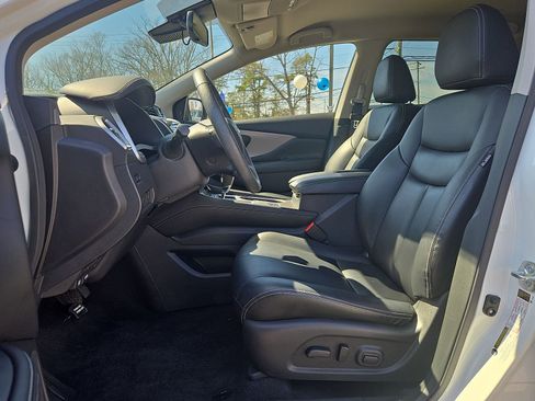 Used 2023 Nissan Murano SV w/ SV Midnight Edition Package image 17