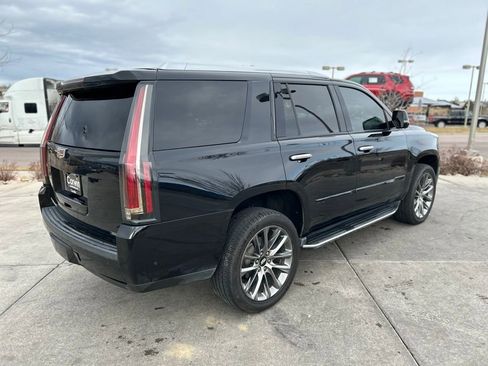 Used 2019 Cadillac Escalade Luxury w/ Escalade Sport Edition image 8