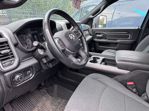 Used 2024 RAM 3500 Big Horn w/ Sport Appearance Package AWD/4WD image 7