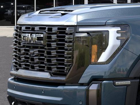 New 2026 GMC Sierra 2500 Denali Ultimate AWD/4WD image 13