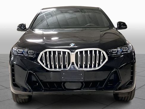 Used 2025 BMW X6 xDrive40i w/ Climate Comfort Package image 4