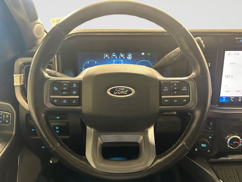 Used 2023 Ford F350 Lariat w/ Lariat Ultimate Package AWD/4WD image 10