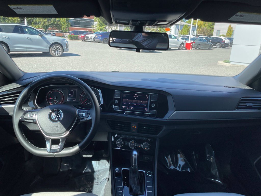 Used 2019 Volkswagen Jetta R-Line w/ R-Line Cold Weather Package FWD image 30