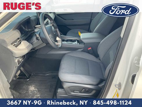 Used 2025 Ford Explorer Active image 15