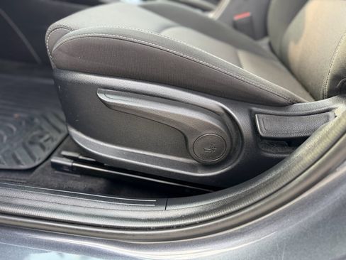 Used 2022 Kia Forte LXS w/ LXS Technology Package FWD image 24