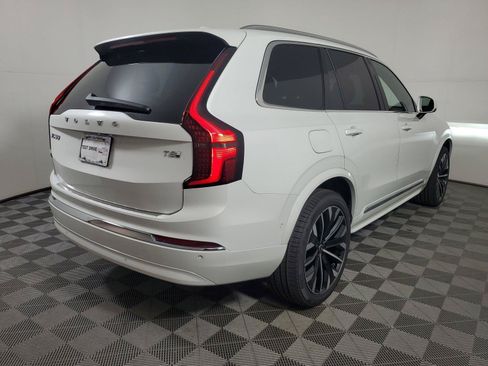 New 2026 Volvo XC90 T8 Plus w/ Protection Package Premier AWD/4WD image 6